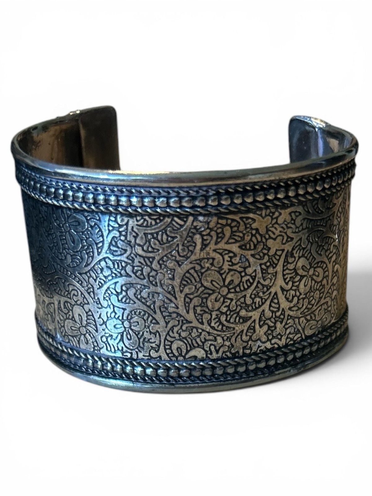 Beautiful vintage silver plated etched bracelet