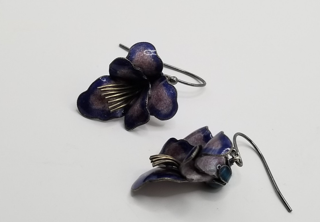 Vtg 925 Sterling Silver Purple & Blue Enameled 3D Pansy Flower Dangle Earrings