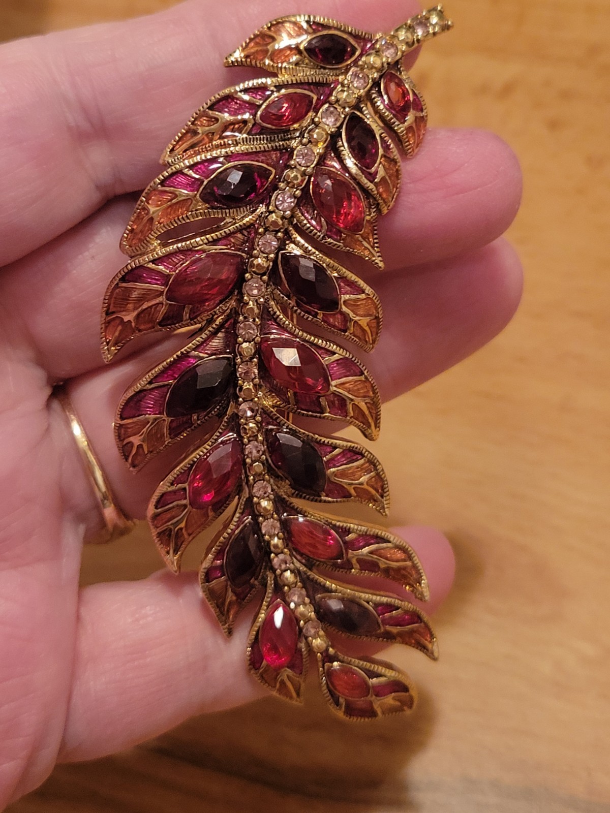 Vintage Signed MONET Floral Leaf Brooch Stunning Jewelry CA USA P135
