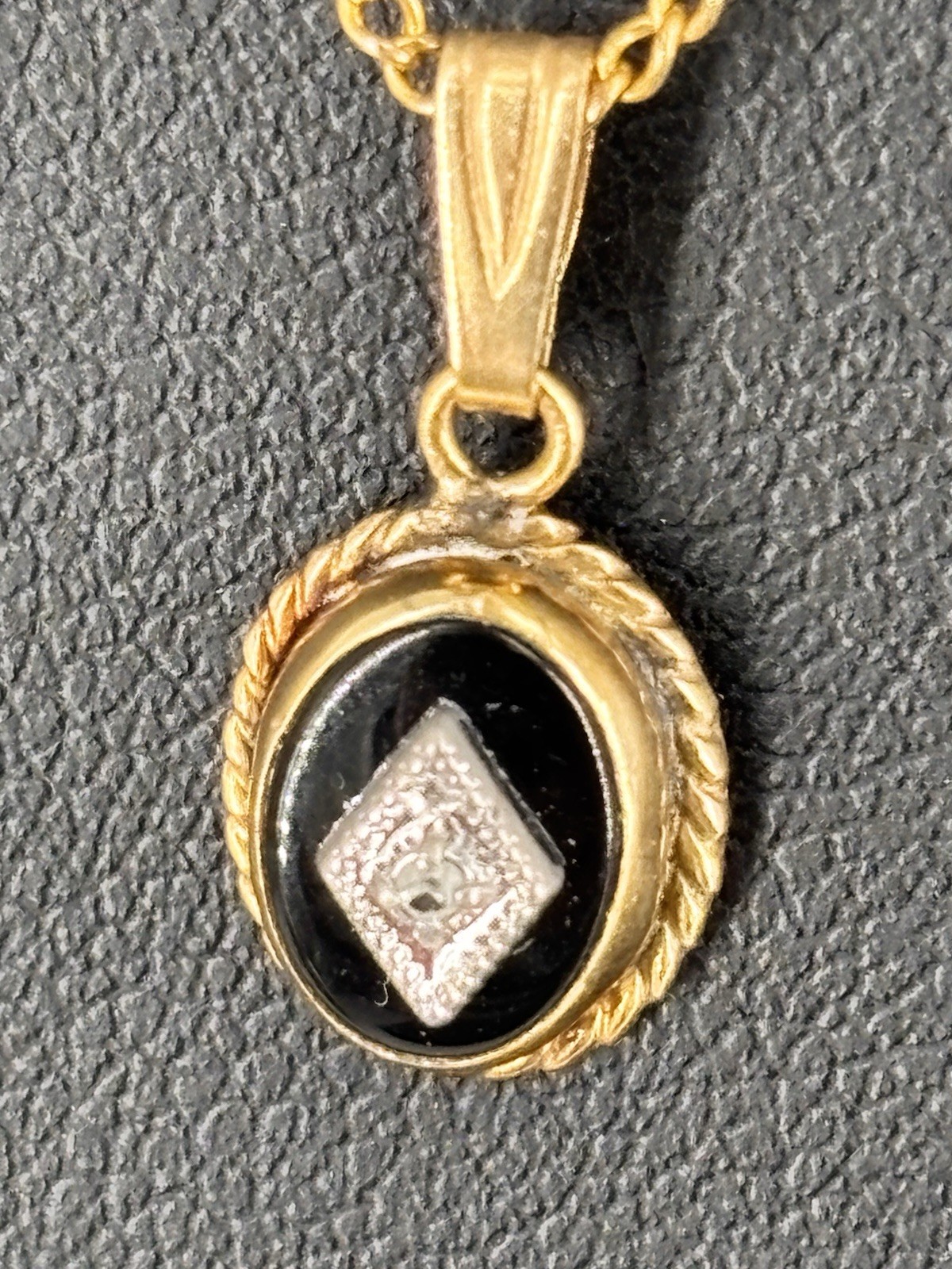 VTG Art Deco 14k Solid Gold Onyx Accent Diamond Pendant & 12k G. F. Necklace 18″