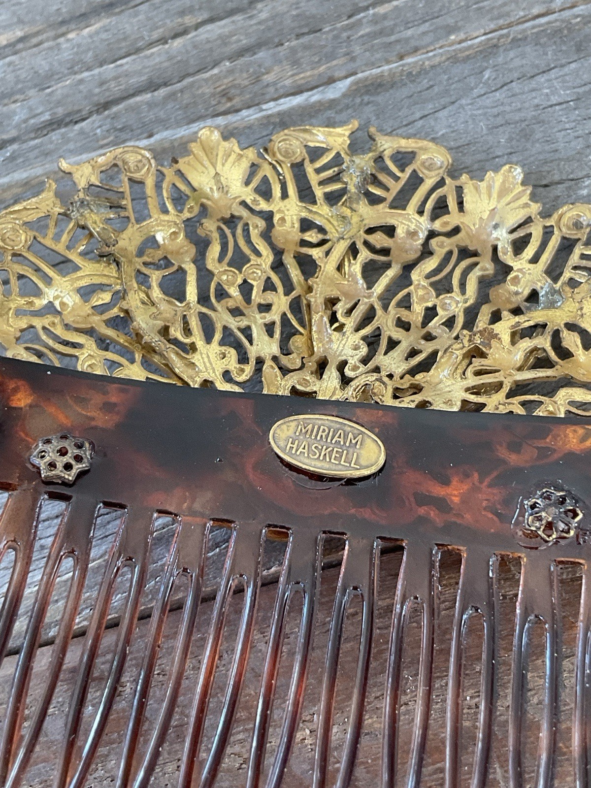 MIRIAM HASKELL Early Golden Metal Filagree Decorated Hair Comb