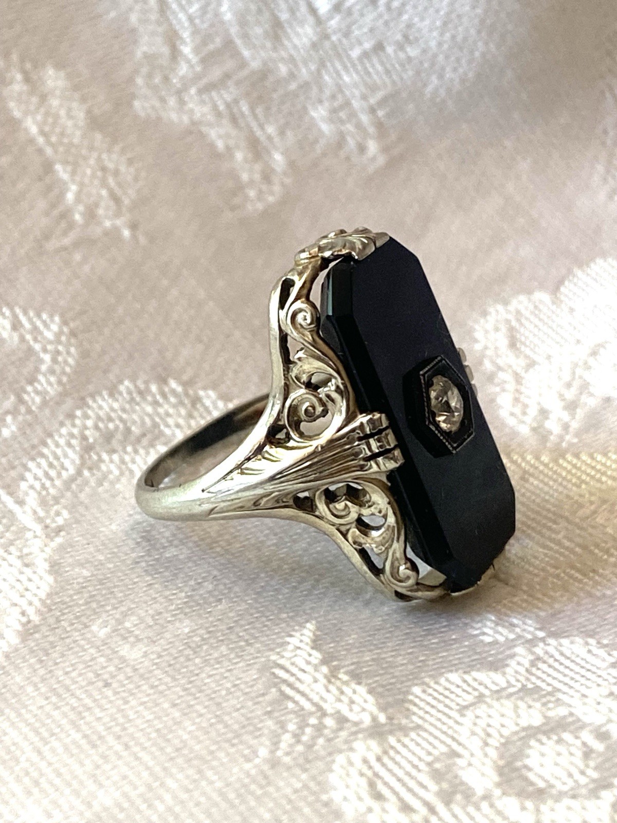 Antique Art Deco Onyx 14k White Gold Diamond Ring