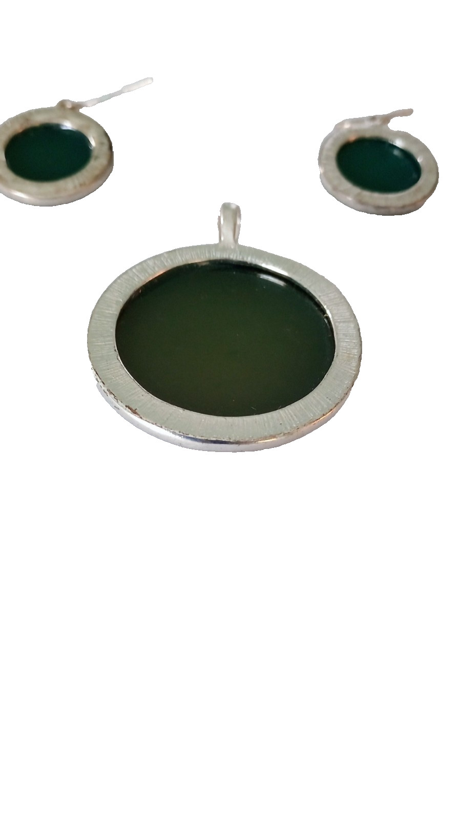 Vintage Dark Green Round 1 1/2 In D Pendant 1 In D Earrings Set Elegant Classic