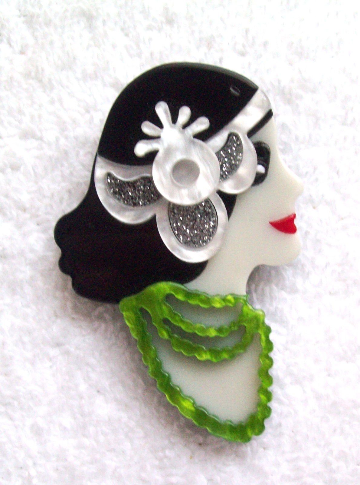 Vintage Fashion Lady with Green Necklace Layered Acrylic Pin or Brooch – NWOT