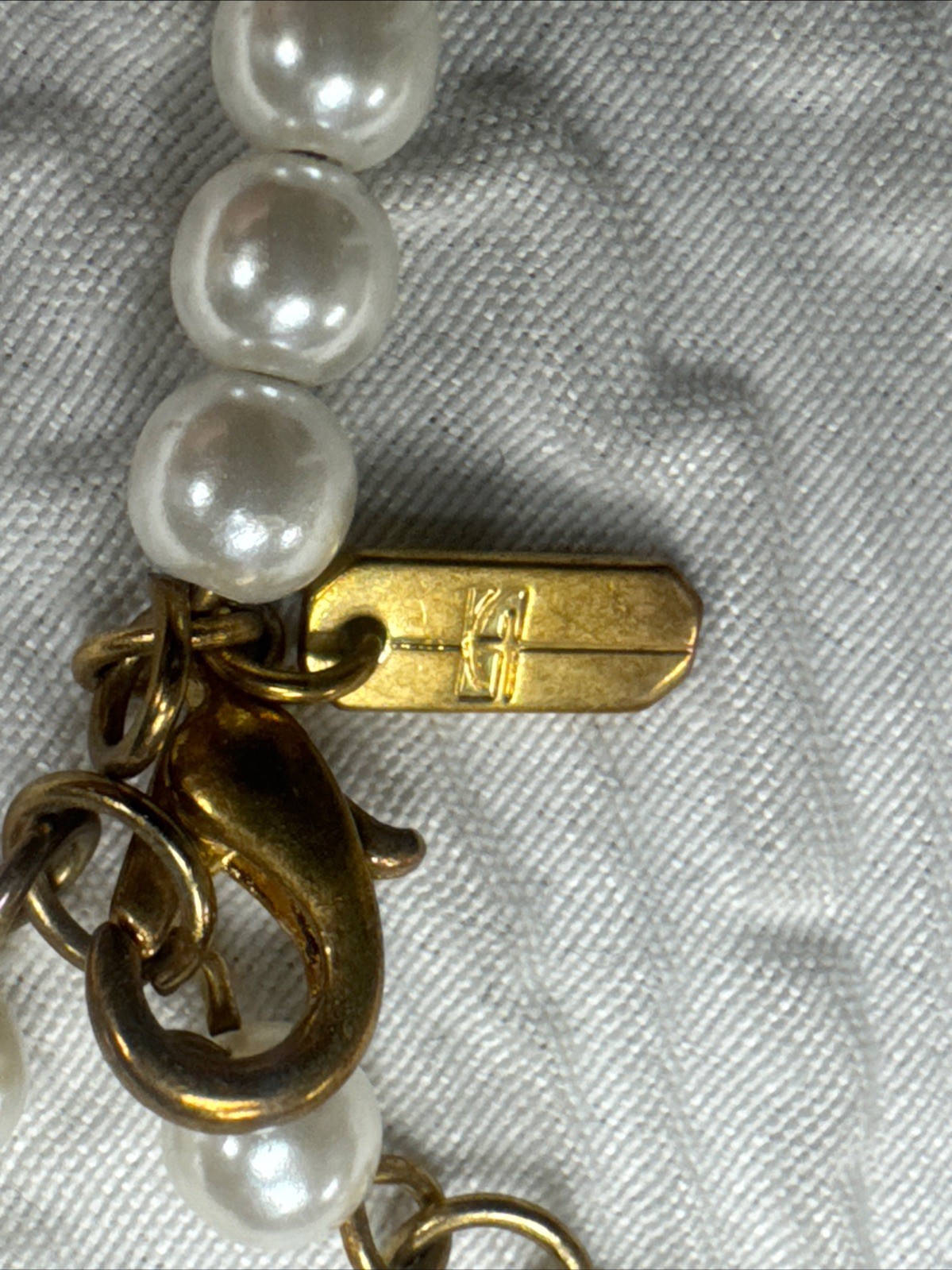 VINTAGE ANNE KLEIN Signed Faux Pearl Collar DESIGNER NECKLACE Sunburst Pendant
