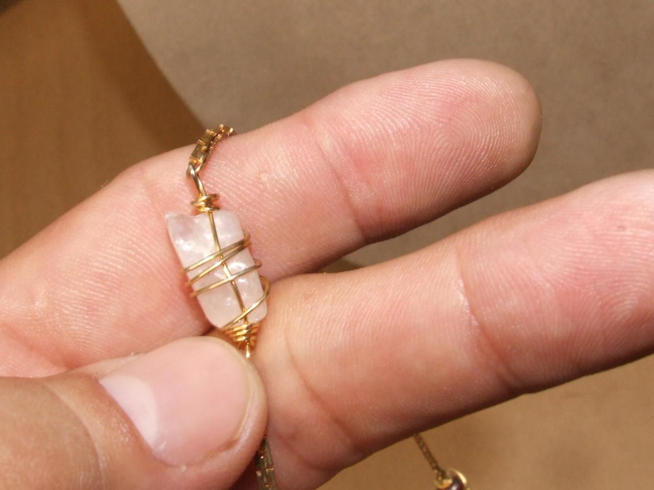 Vintage 80s Goldtone Wire Wrap Caged Agate Quartz Gemstone Box Link Necklace 30″