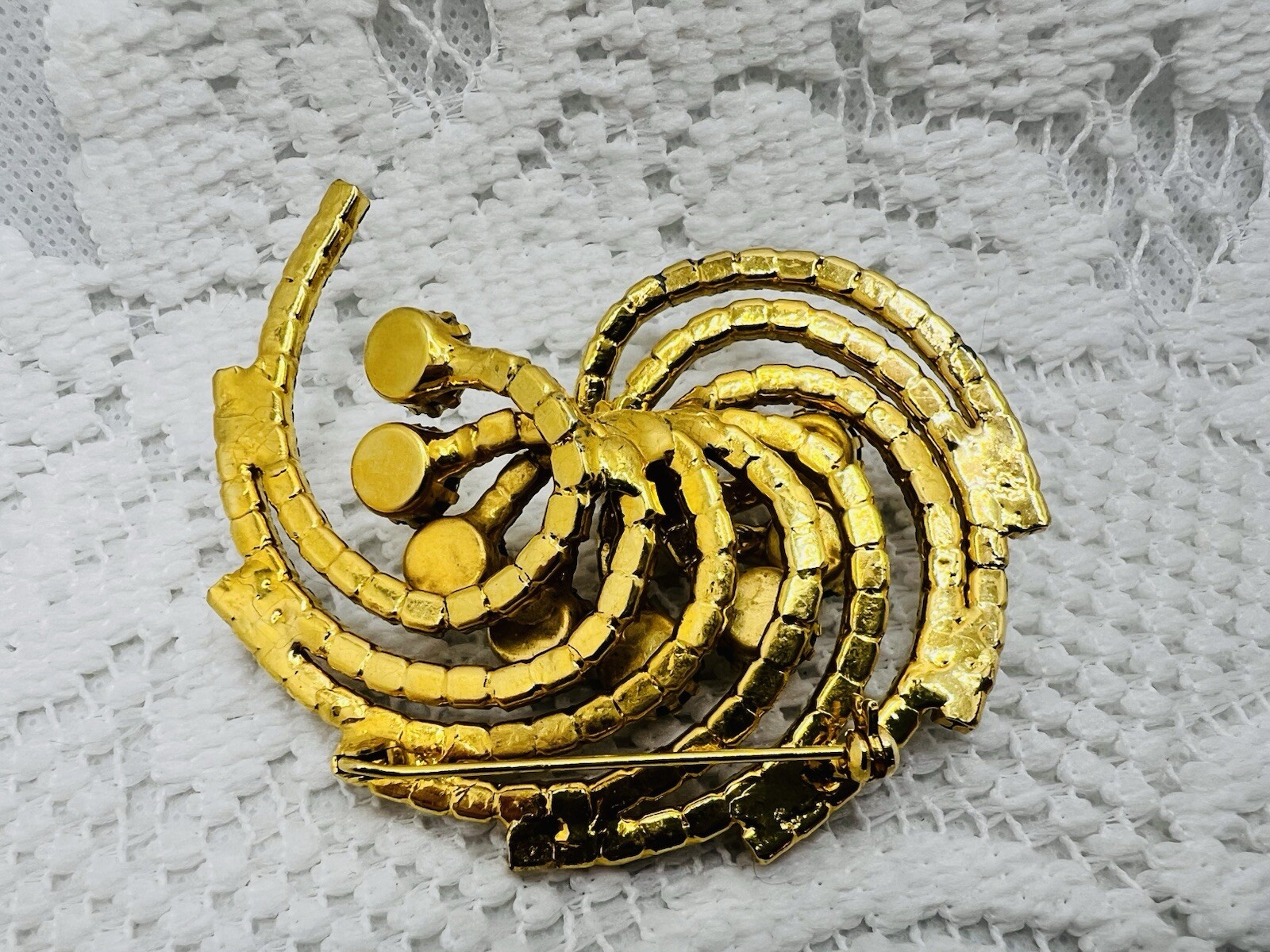 Brooch Vintage Dimensional Spiral Clear Glass Rhinestone Gold Tone MCM 1950’s