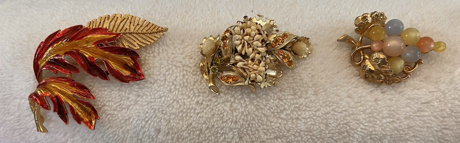 Vintage Lot Brooches/Pins, Earrings Florenza-Trifari-Coro-SaraCov