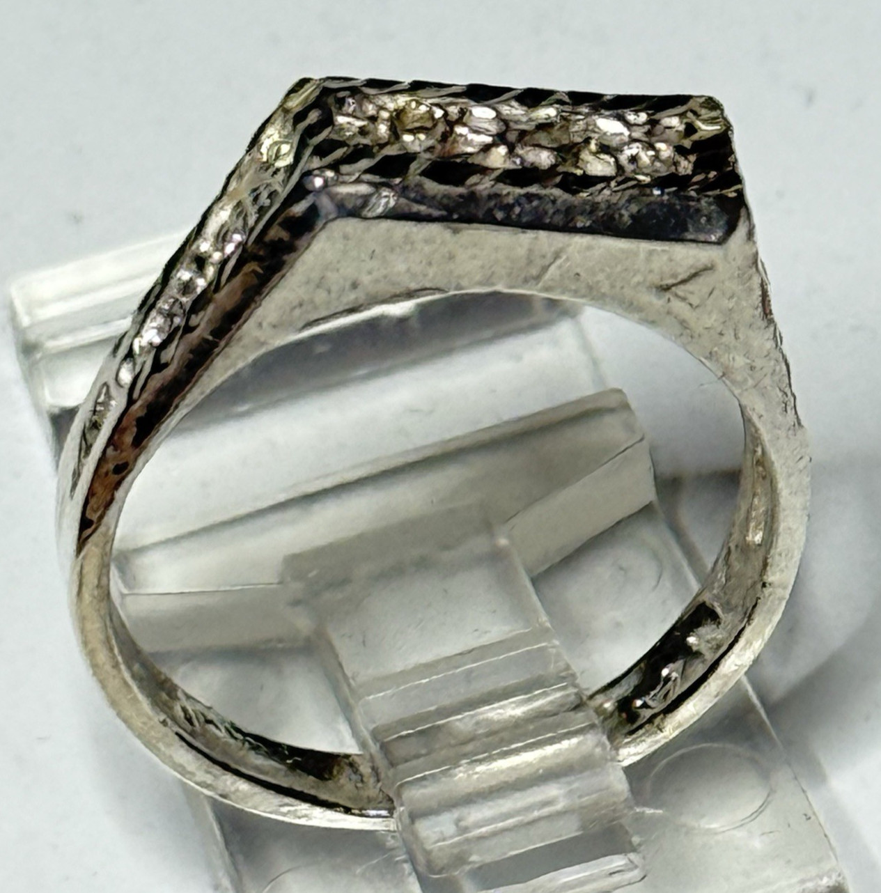Sterling Silver filigree and diamond cut flat top Ring Size 7.75 vintage UNISEX