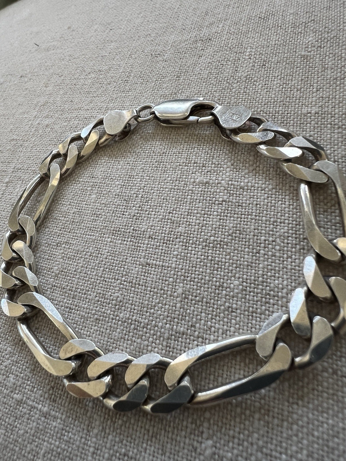 Vintage heavy solid 925 Italy AZ Sterling silver figaro chain bracelet 7.25”