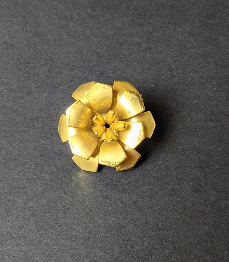 TWO Vintage Floral flower Brooch Pin Gold Tone