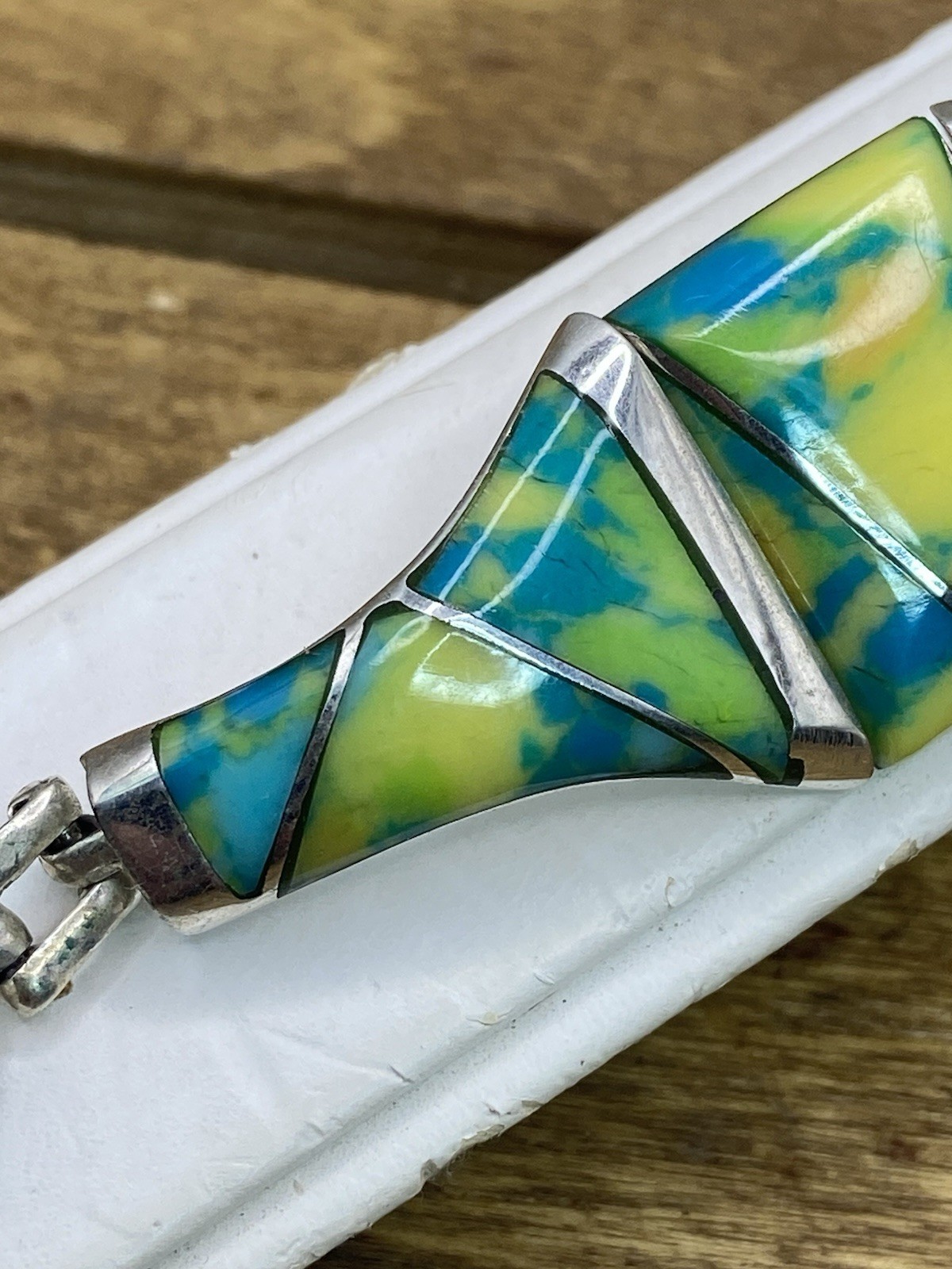 Vintage 1980s Mexico Mosaic Inlaid Art Glass Silver Tone Bracelet 7″