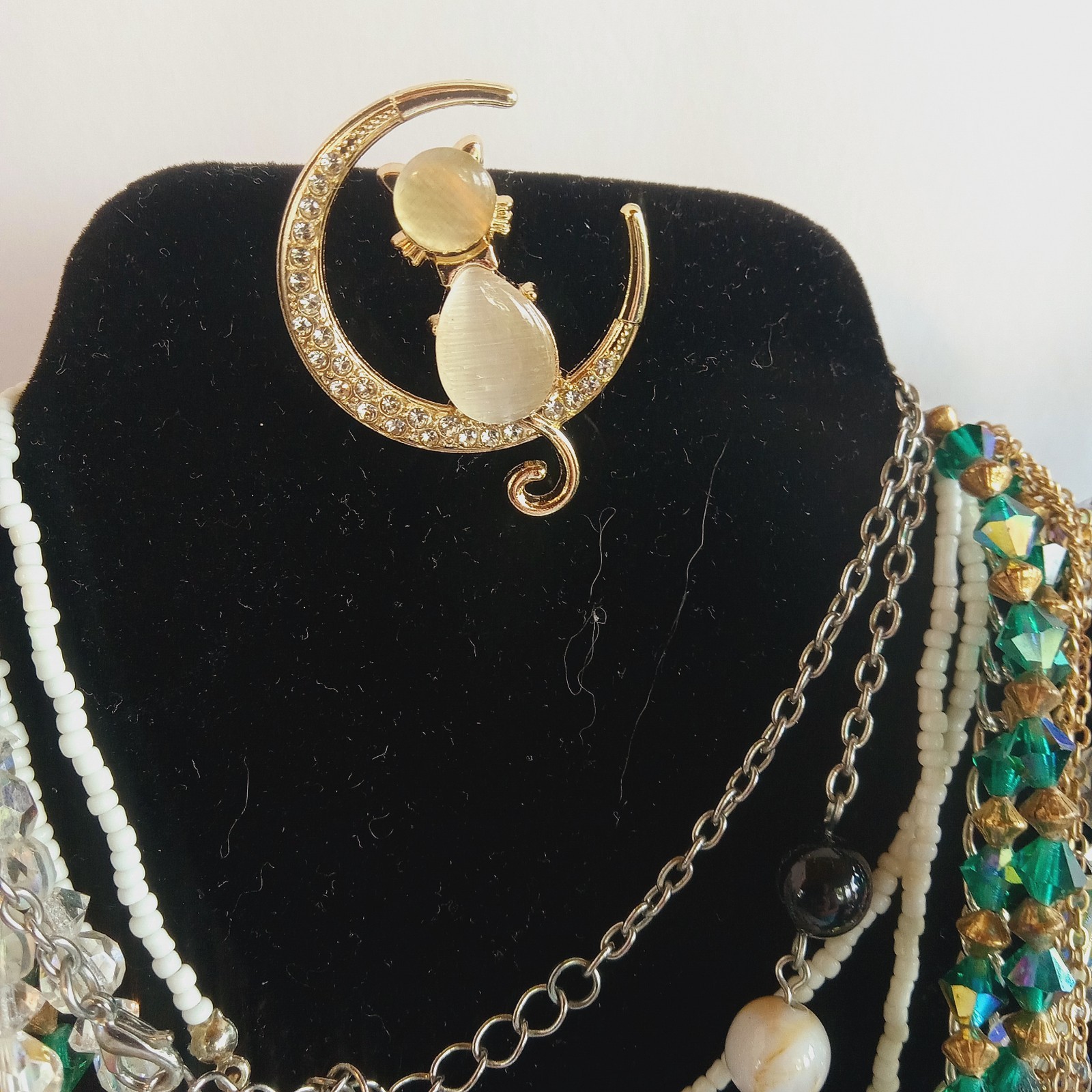 50 Pc Vintage to now Jewelry lot Necklaces Bracelets Earrings Brooches Rings