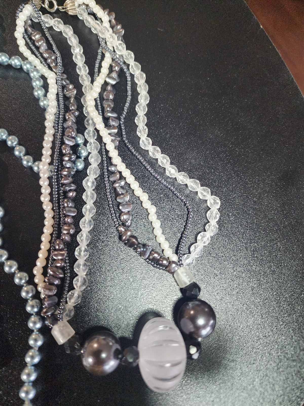 Vintage jewelry set of 26 in vintage purse