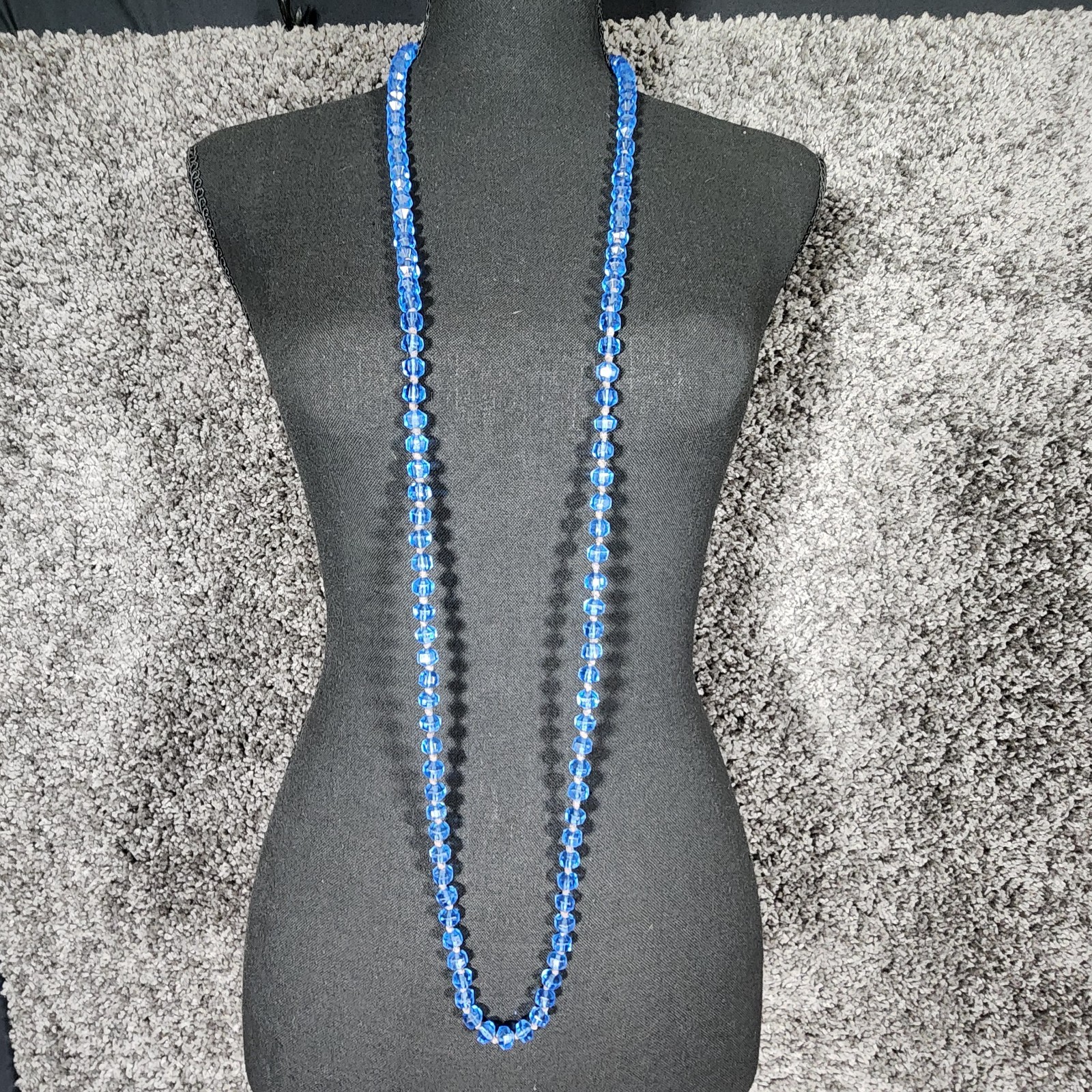 Vintage 1920s Art Deco Cobalt Blue Faceted Glass Hand Knotted Flapper Necklace
