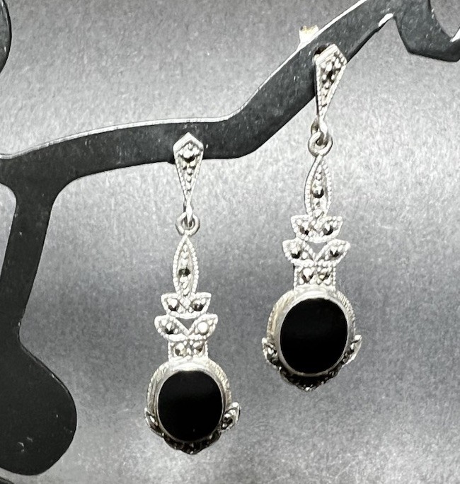 Vintage CW Marcasite Onyx Sterling Silver Drop Dangle Pierced Earrings