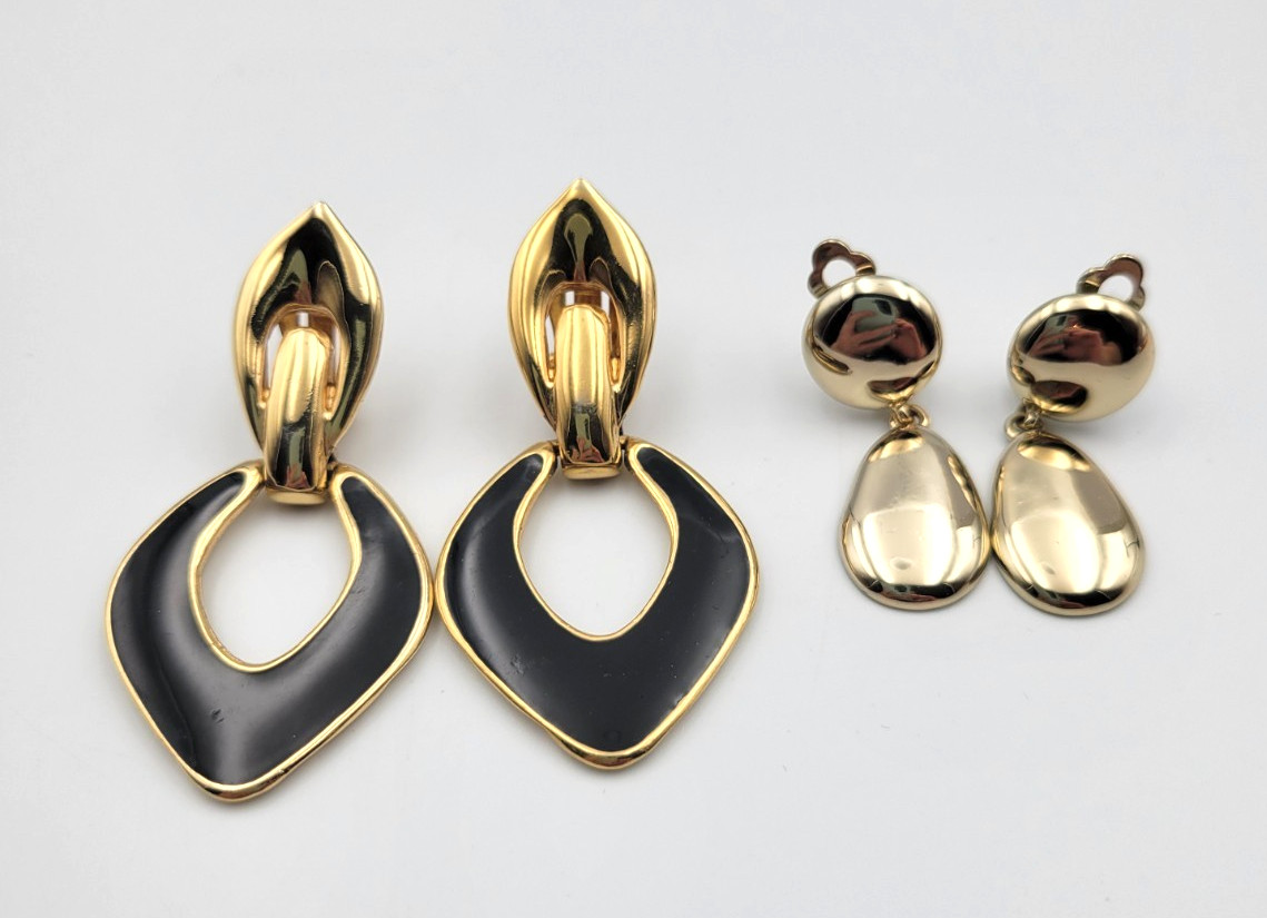 Lot of 2 Gold Tone Dangle Drop Clip on Earring Black Enamel Door Knocker Classic