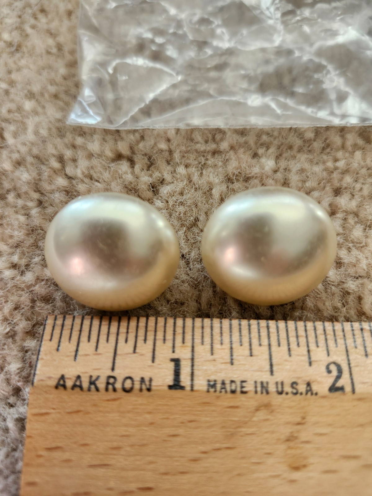 Vintage 1” Round Faux Pearl Retro Screw Back Earrings – DAILY SHIPPING!