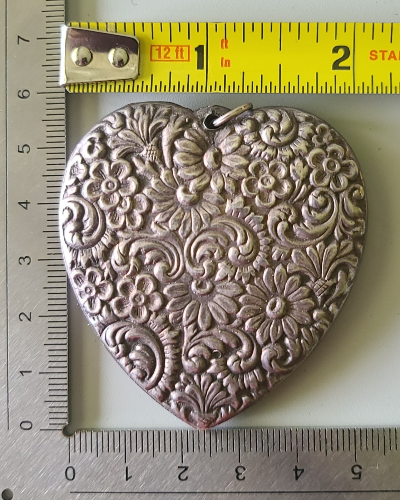 925 Sterling Repoussé Heart Pendant Floral Vintage Silver 21.4g 2″ X 2″