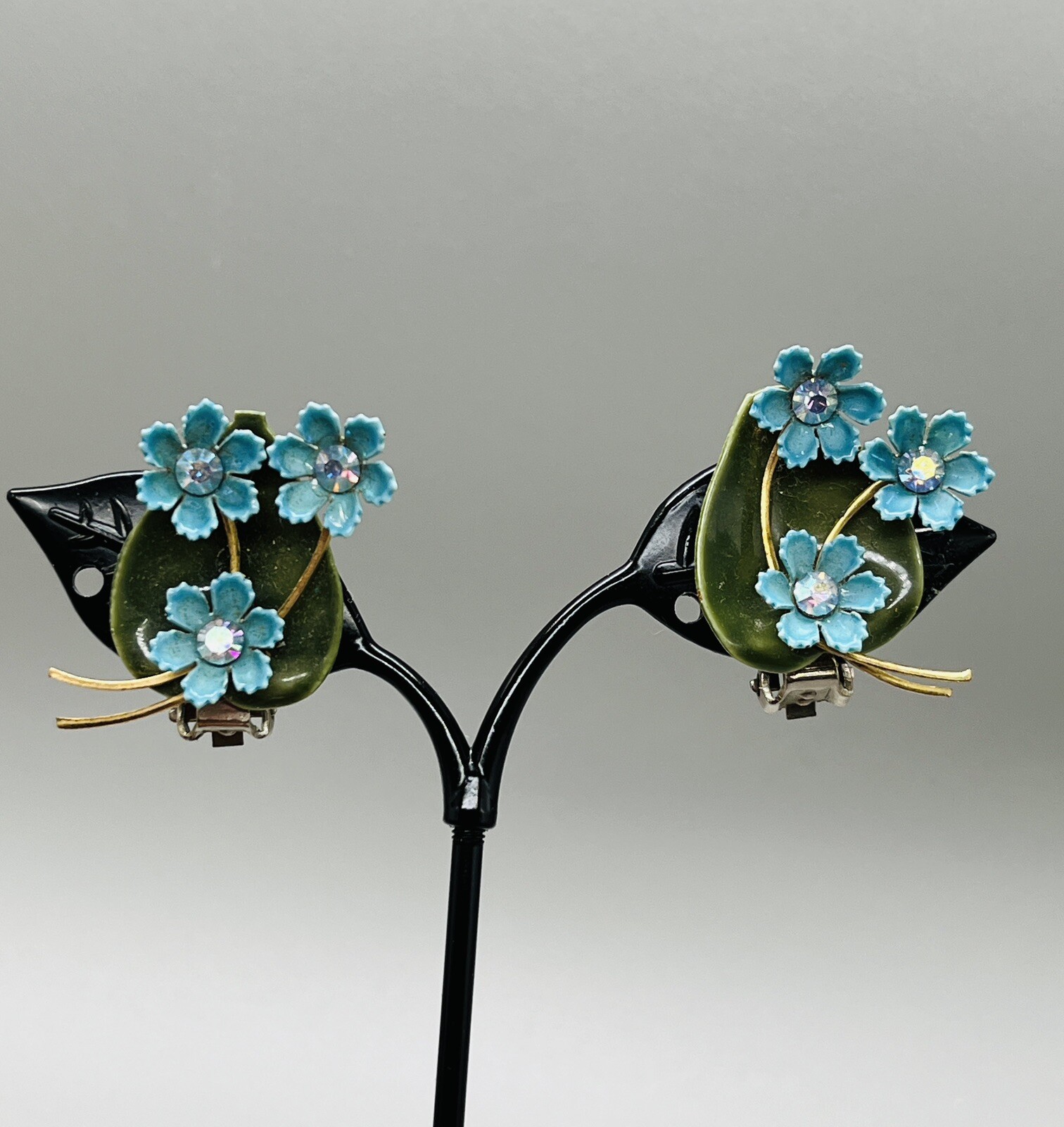 1971 Sarah Coventry Daisy Time Demi Parure Clip-on Earrings 1.25″ pl03