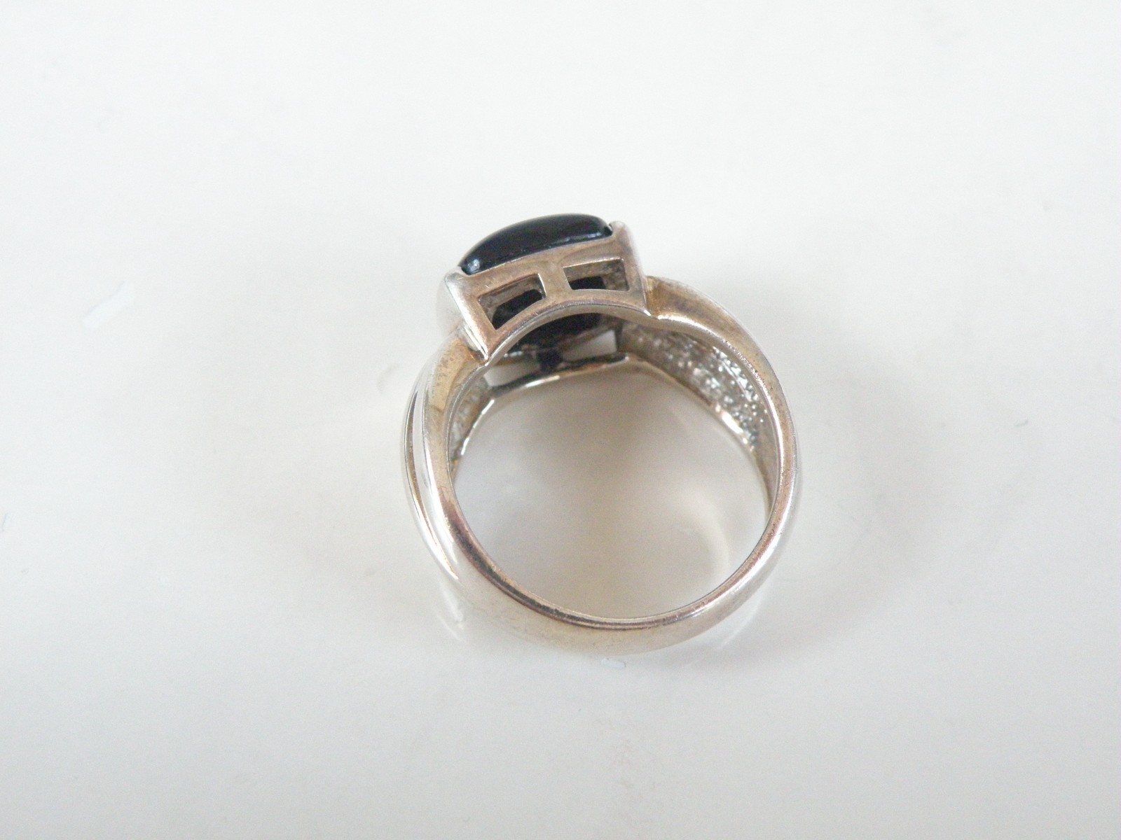 Vintage Sterling Silver 925 Black Onyx Cable Ring Size 7