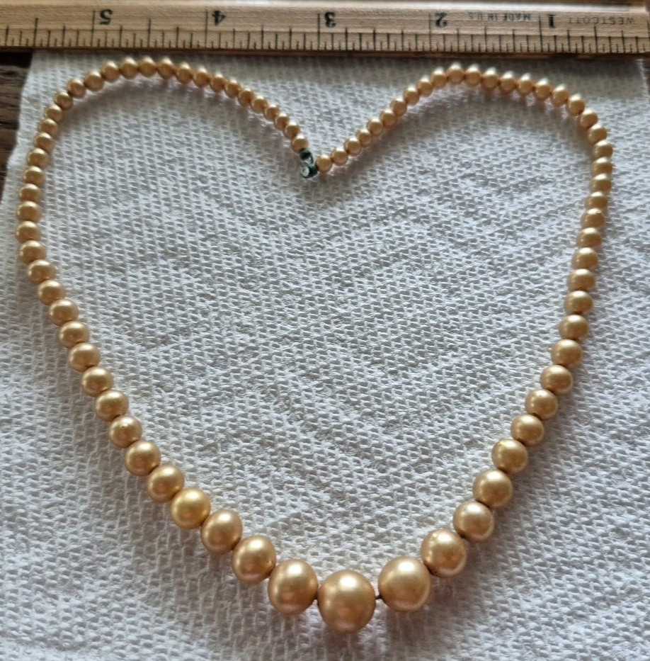 Vintage GOLD Faux Pearl Necklace graduated by size 15″ NEEDS CLASP