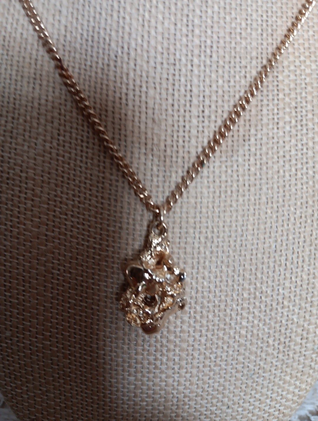 Shank Gold Nugget Pend Necklace