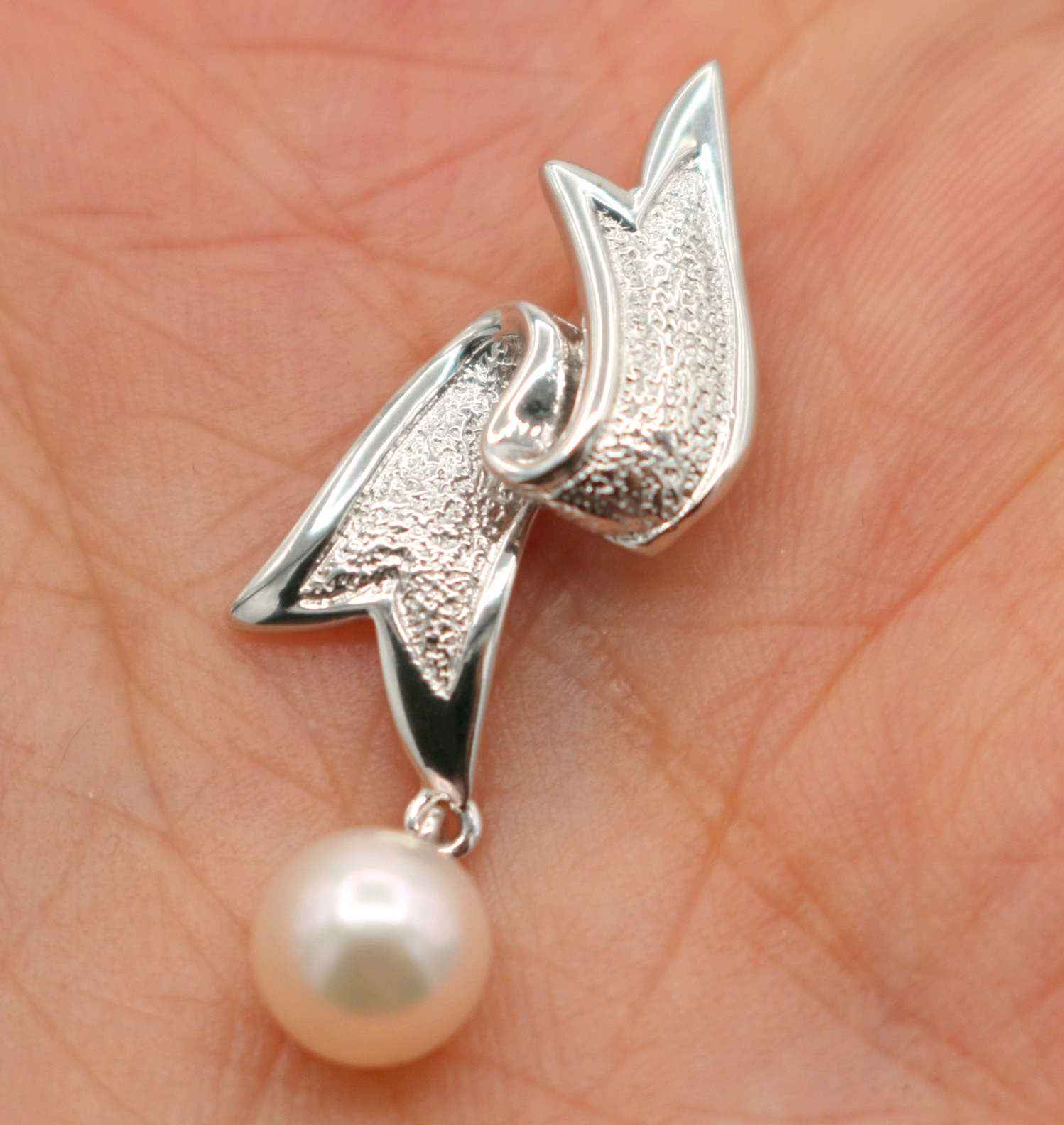 Vintage Mikimoto NHK Ribbon 6.6mm Saltwater Akoya Pearl Sterling Silver Pendant
