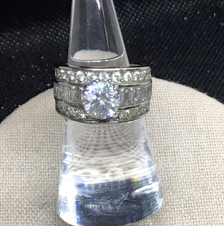 Vintage Slver Tone Costume Chunky Clear Cut Glass Stone Ring Sz 6.75 C587