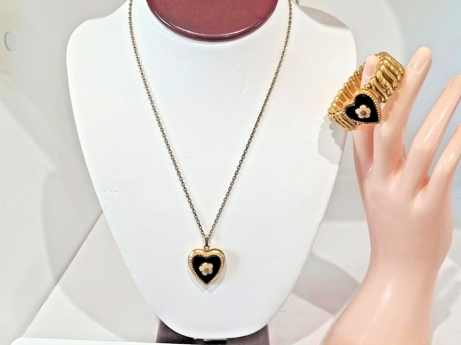 Vintage 12k Gold Fill Onyx Heart Expansion Bracelet Locket Set USA made Video