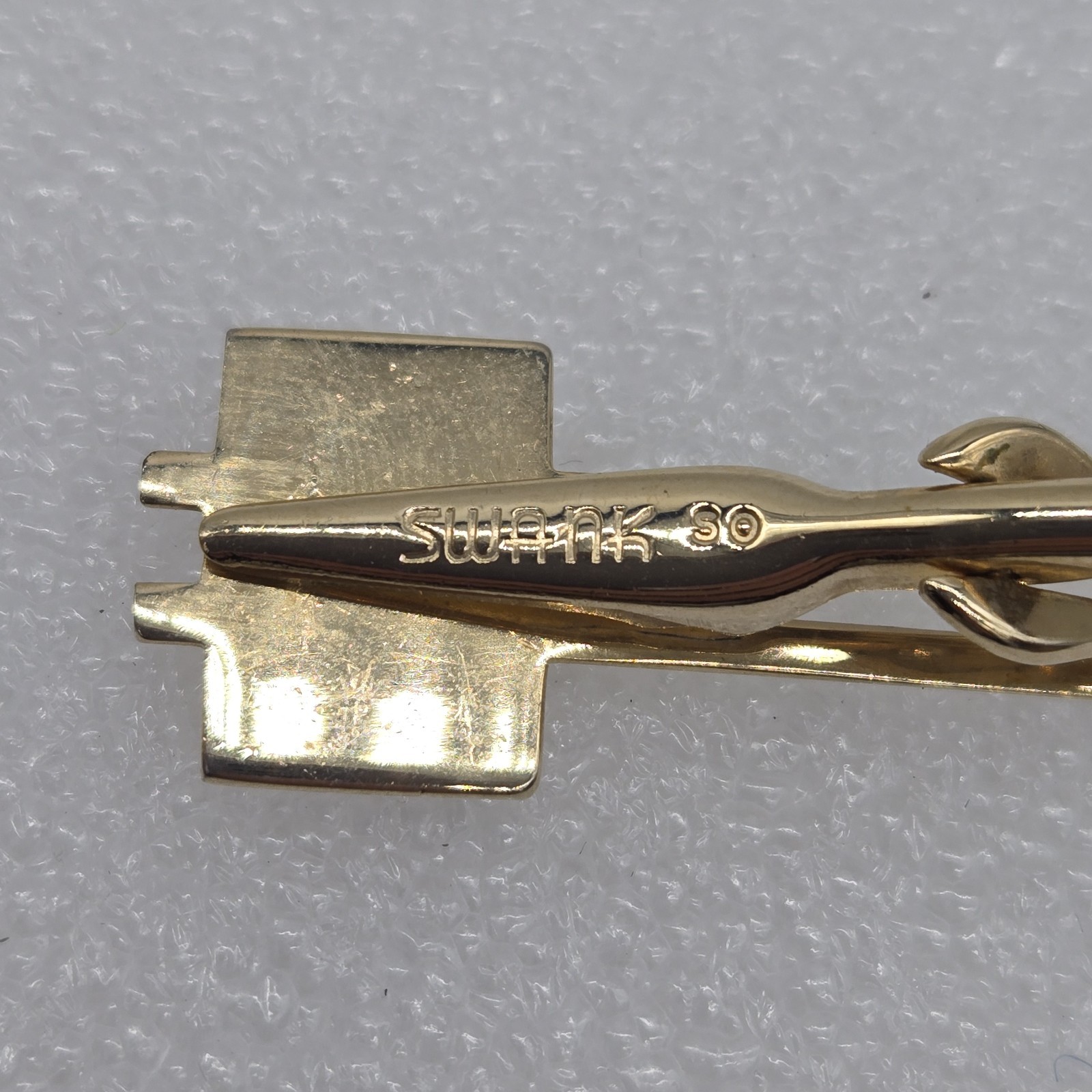 Vintage SWANK TIE BAR CLIP CLASP Gold Tone MONOGRAM INITIAL LETTER “B”