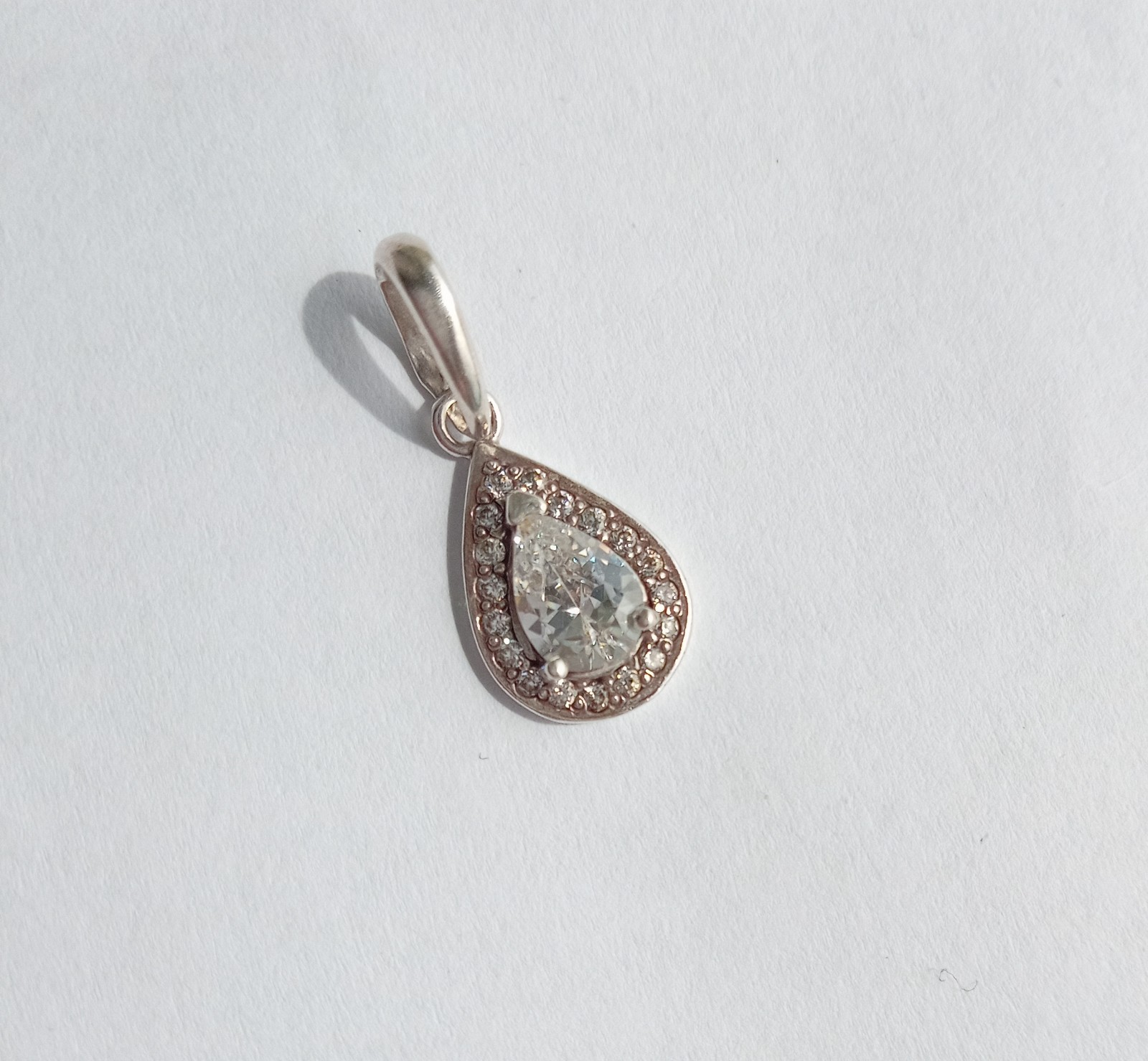 Vintage Beautiful Pendant White stones Sterling Silver 925 test Women’s Jewelry