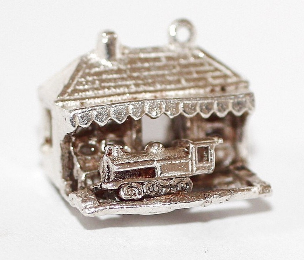 Rare Vintage MOVING Sterling Silver Train At Station Bracelet Charm 4.3g