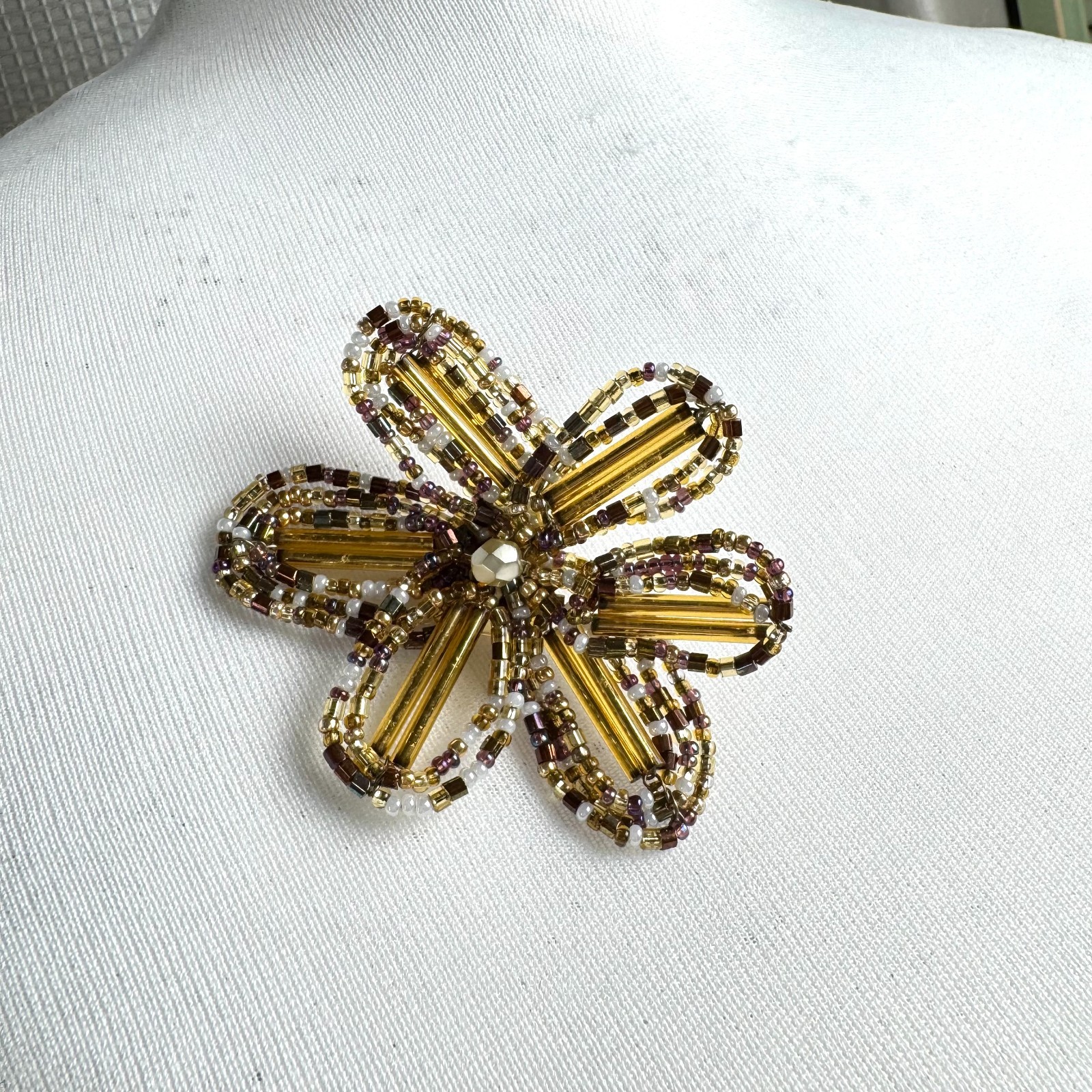 Vintage Joan Rivers Flower Brooch Pin Gold Tone Glass Beaded Signed 3″ Retro EUC