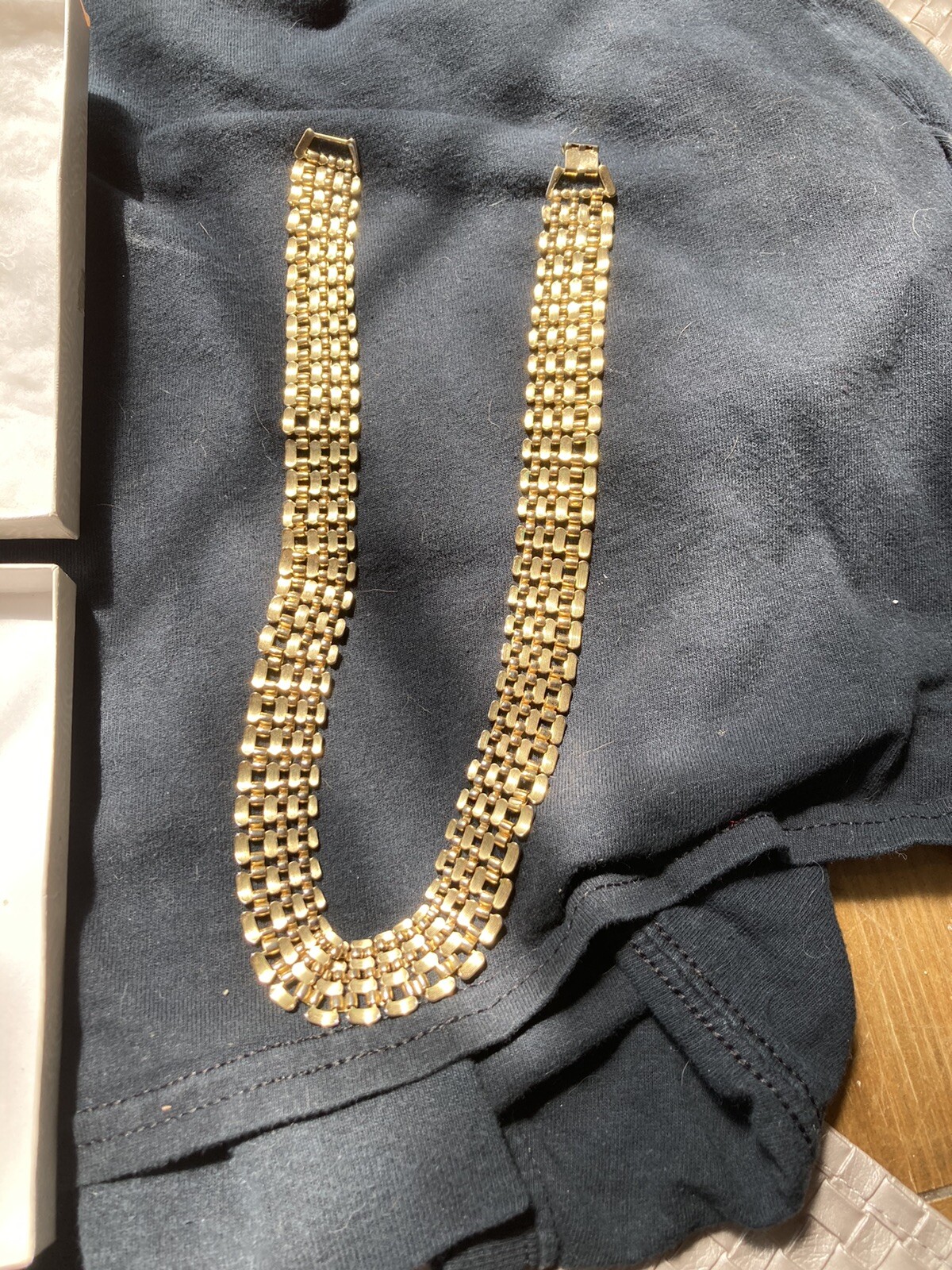 Vintage Heavy Gold Tone Neckalce 16″ 60 grams