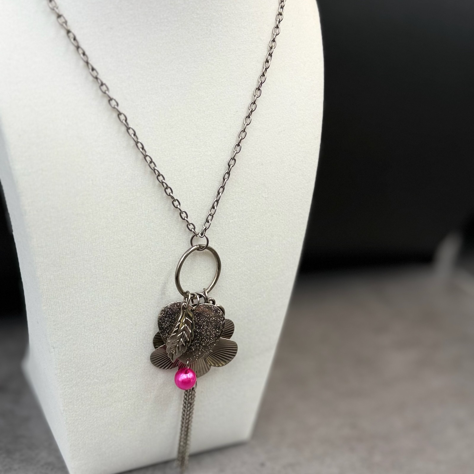 Vintage Gunmetal Tone Floral Flower Pink Bead Tassel Charms Drop Pendant