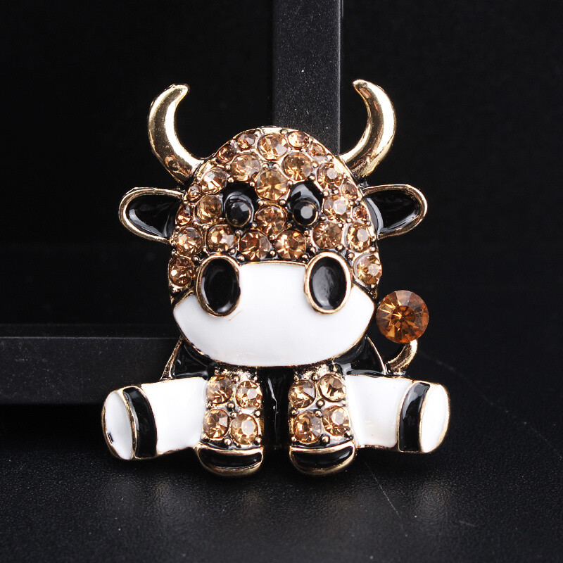 Cute Fashion Cartoon Creative Diamond Cow Brooch Women Men Jewelry Gift