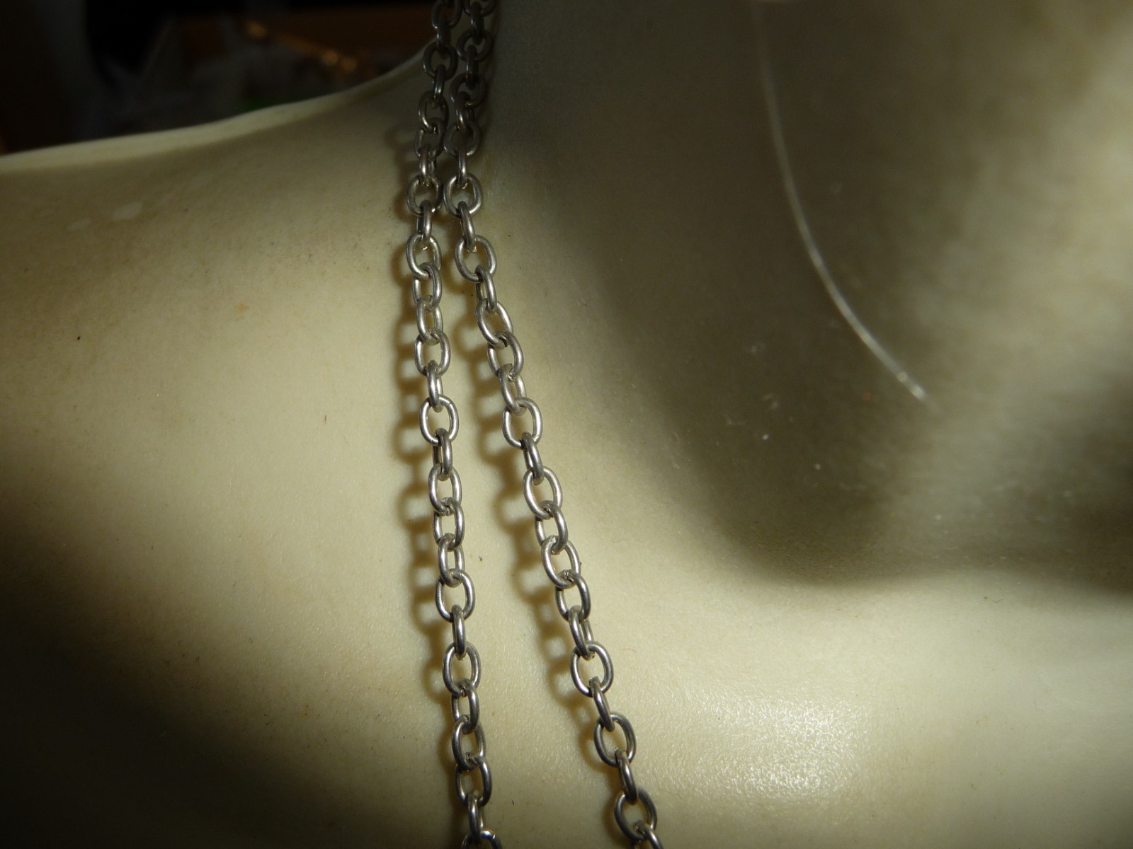 NY 2 ROWS PURPLE VIOLET BLUE GRAY DANGLE BEADS SILVERTONE CHAIN NECKLACE #16/28