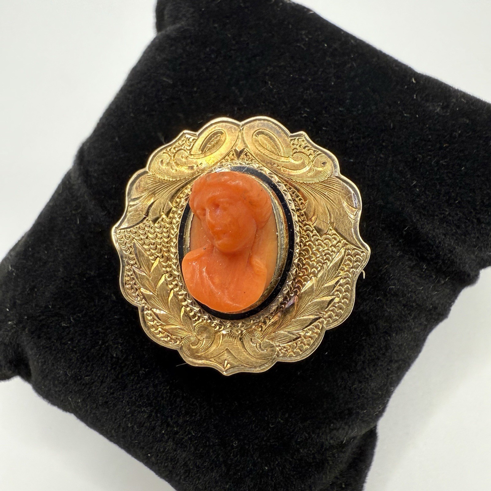 Antique Victorian Era Carved Coral Cameo RARE 3D Bust 10k Gold Frame Brooch Pin