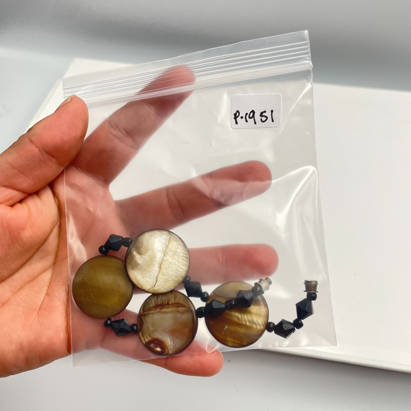 Vintage 90s Brown Shell & Black Glass Bead Bracelet Boho Earthy Minimalist Boho