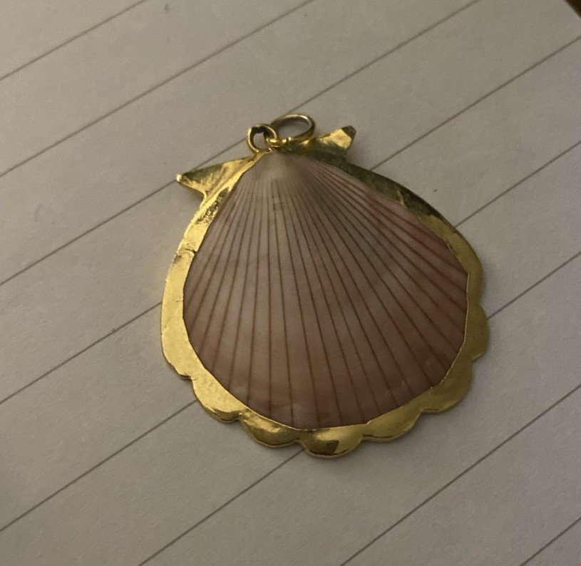 Vintage Pink And White Sea Shell Pendant Yellow Gold Rim
