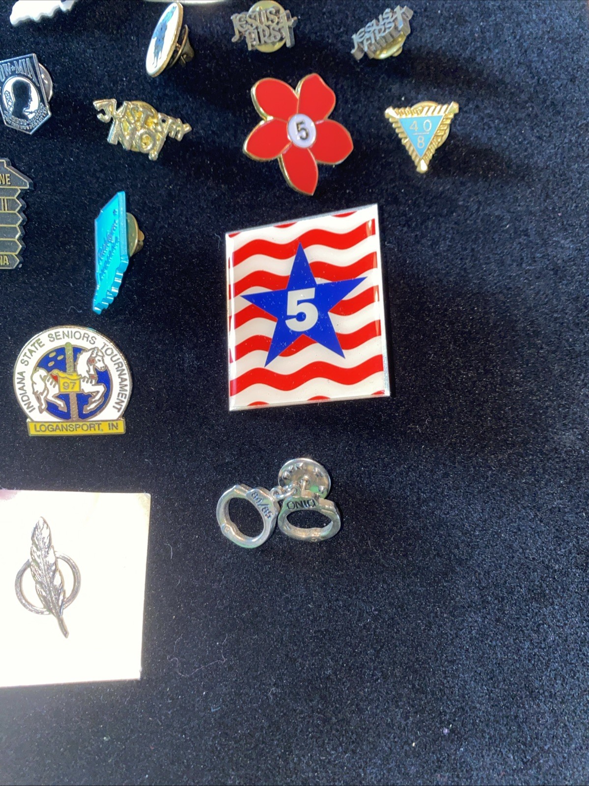 Lot Of 22 Vintage Random Lapel Pins Brooch Indiana Pow*Mia Horse Cow Flower