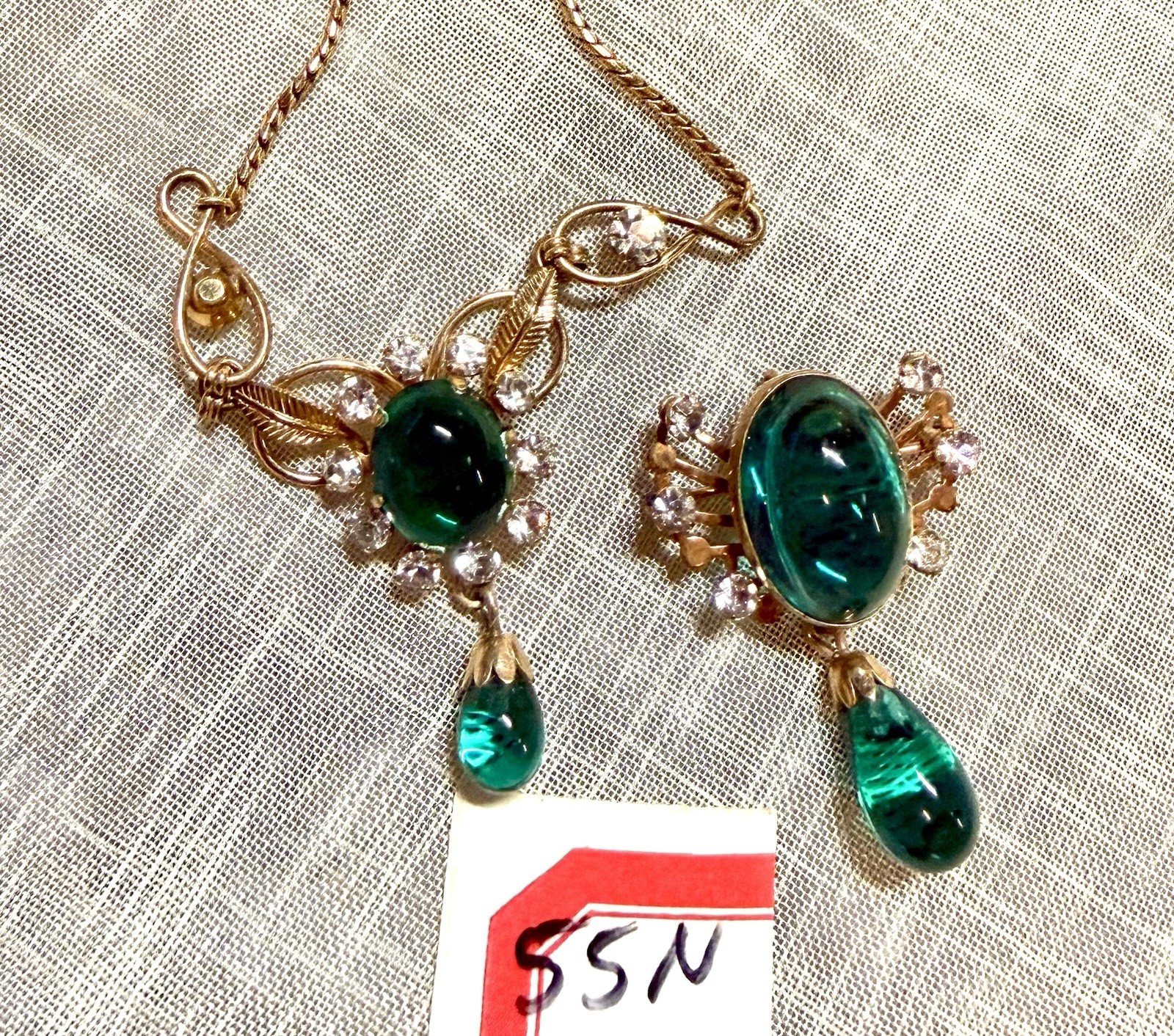VTG.Van Dell 12K GF Emerald Green Glass Rhinestone Necklace Fur Clip Brooch Set