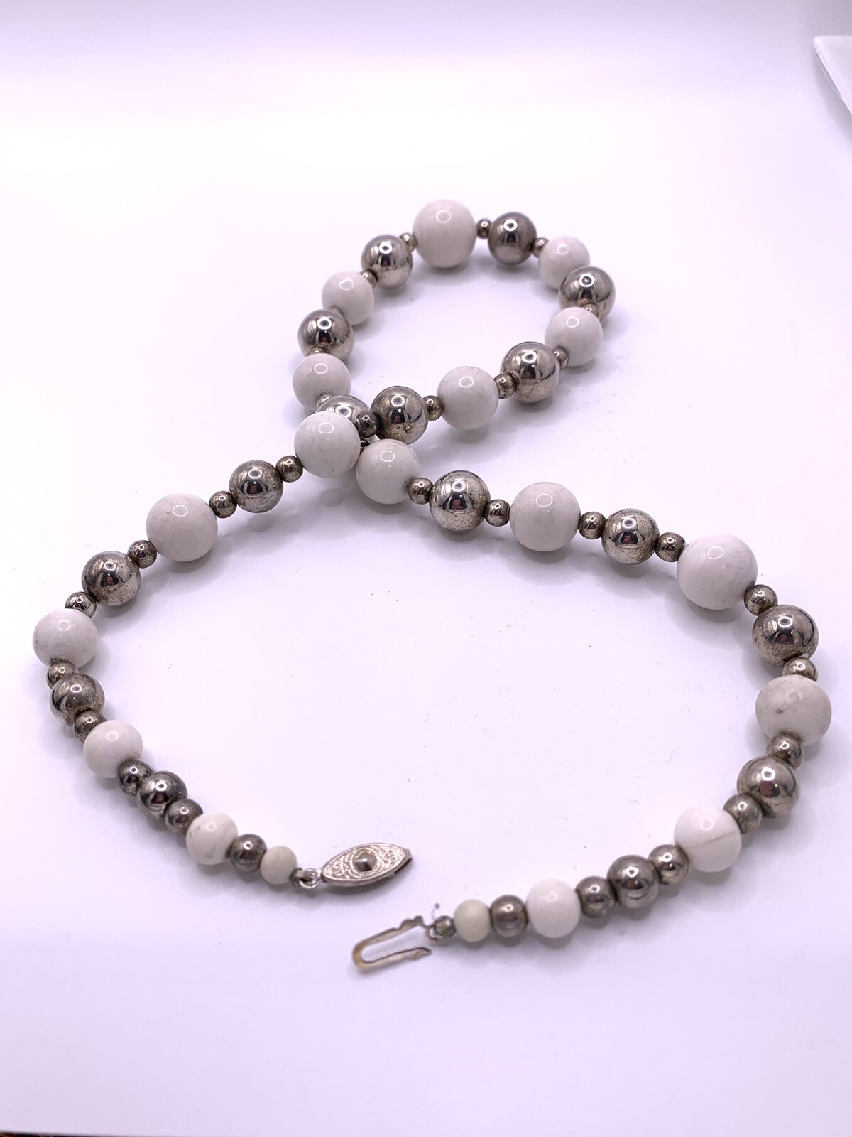 Vintage Necklace White Glass & Silver Tone Balls Graduating Size Beads Statement