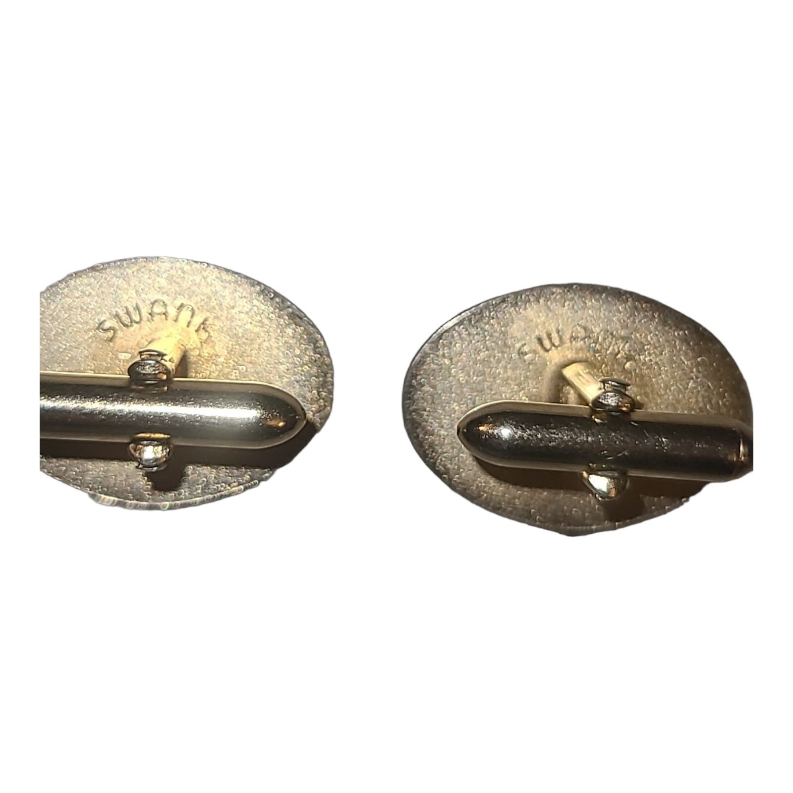 Vintage Swank Gold Tone Oval Disc With Leaf Classic Men’s Cufflinks
