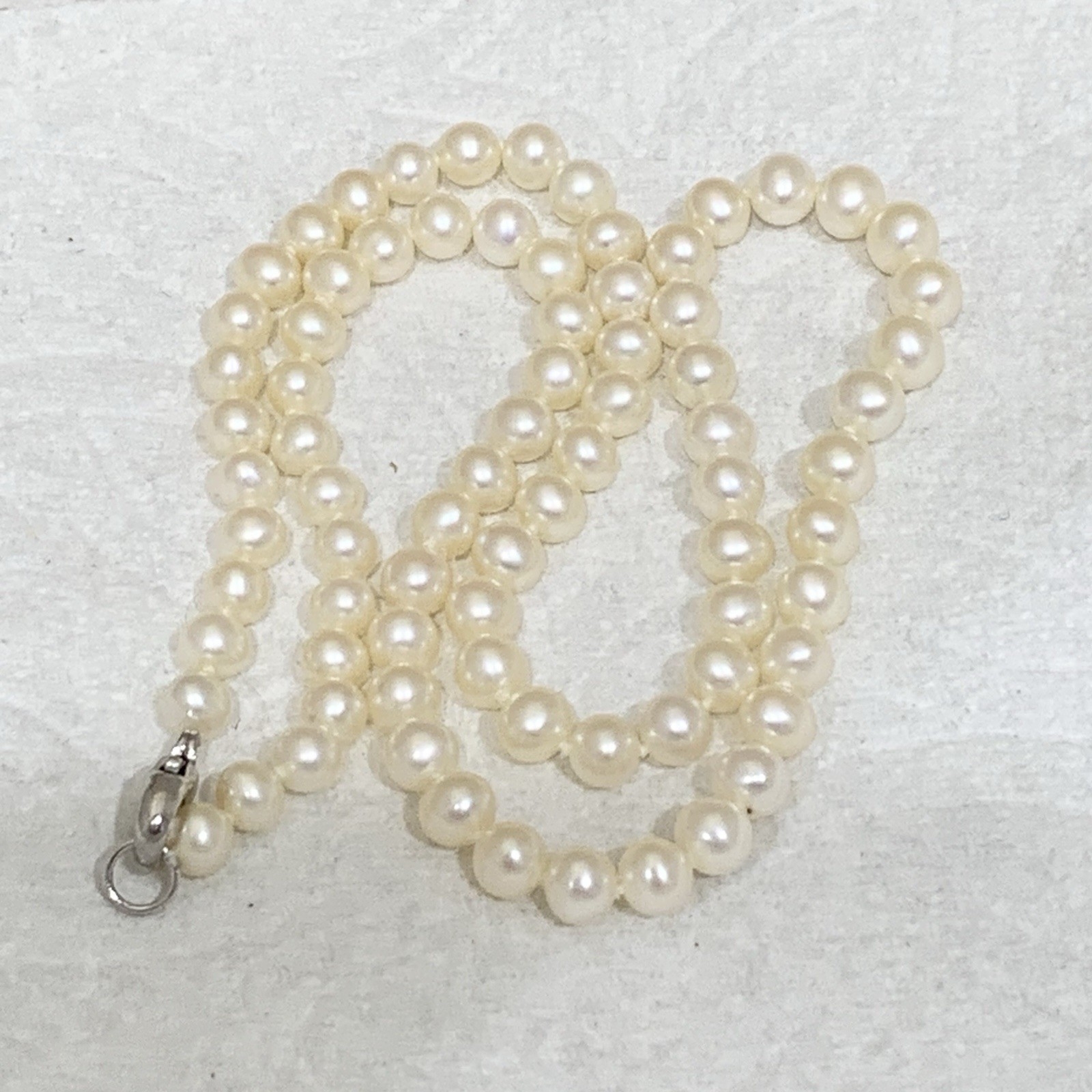 Cultured Pearl Necklace Strand Off-White 5mm 925 Sterling Silver Honora Knot 18″