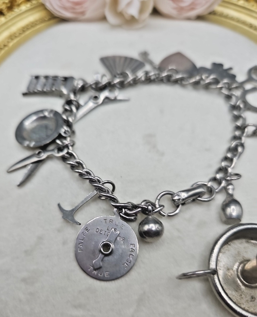 Coro Charm Bracelet Silvertone Vintage 7.25 In 70s 80s Truth Spinner Scissors