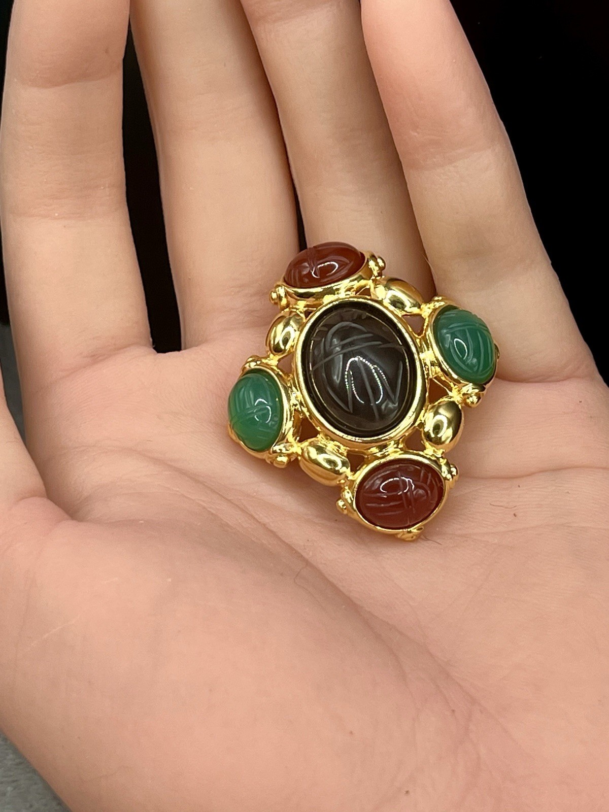 VTG. EGYPTIAN Style multicolor Carved SCARAB Glass Stone GoldTone BROOCH PENDANT