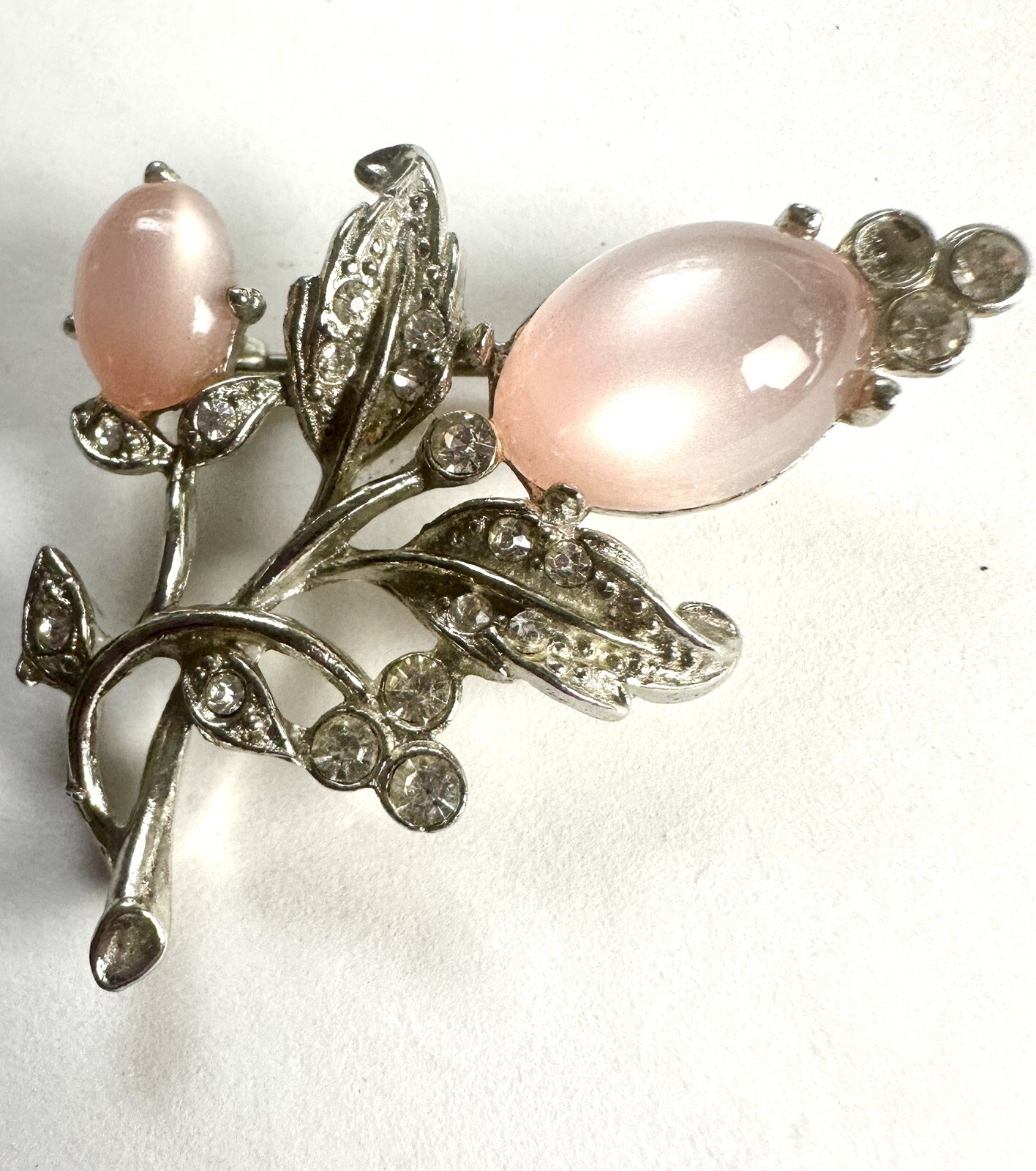 VTG Petal Pink Moonglow Rhinestone Thermoset Flower Brooch -possible early Coro