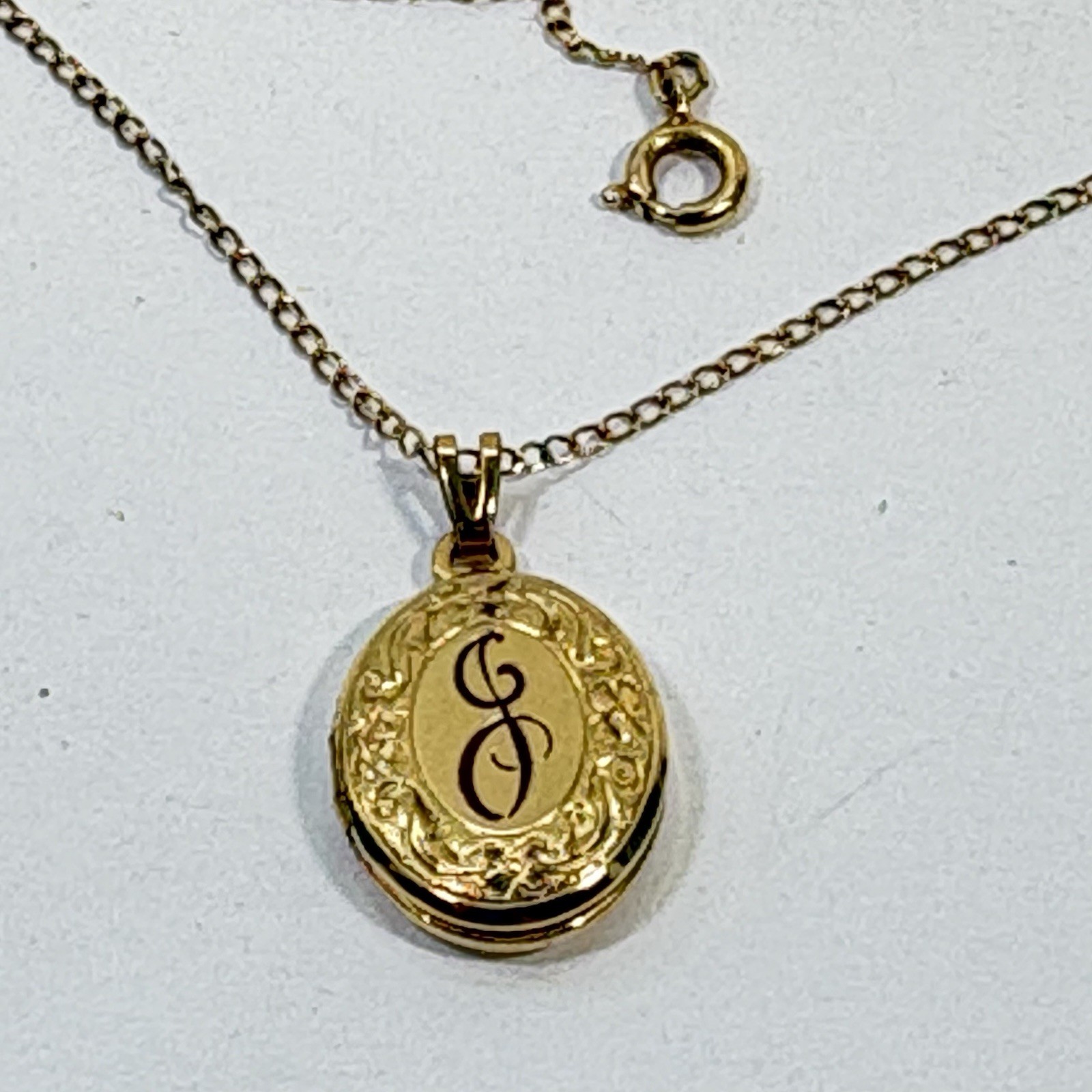 Vintage Gold Locket Pendant necklace Letter J 12k GF Gold Filled Chain 18″